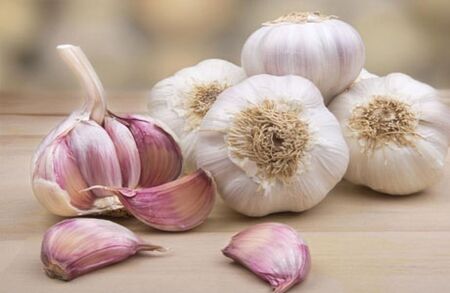 How and how to treat the fungus on the toenails